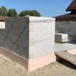 Кладка стен гаража из газоблоков