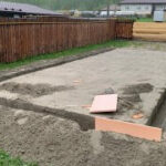 Копка траншеи под ростверк фундамента