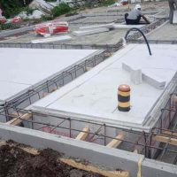 Укладка утеплителя на фундамент